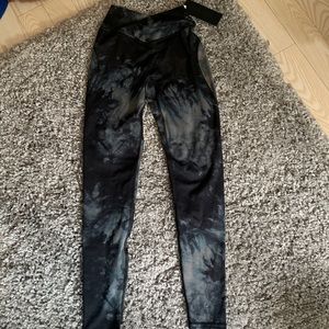 Alphalete Surface Power Legging 27”